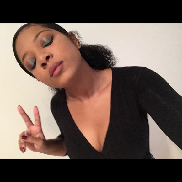 Meet your Posher, Kaitlyn - Picture 3 of 3